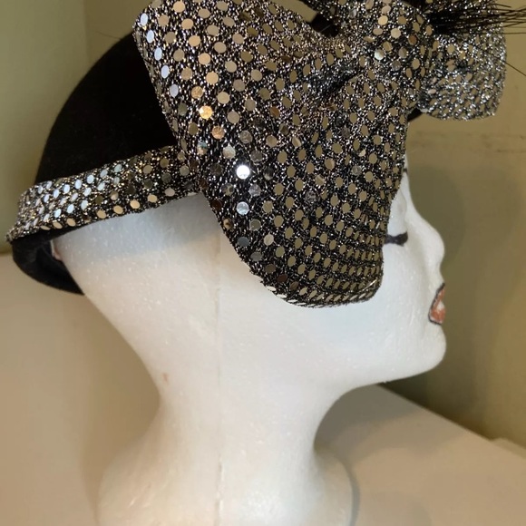 Fabulous-collectible Sylvia NY/St Louis Black Wool/Silver Dress Church Hat
